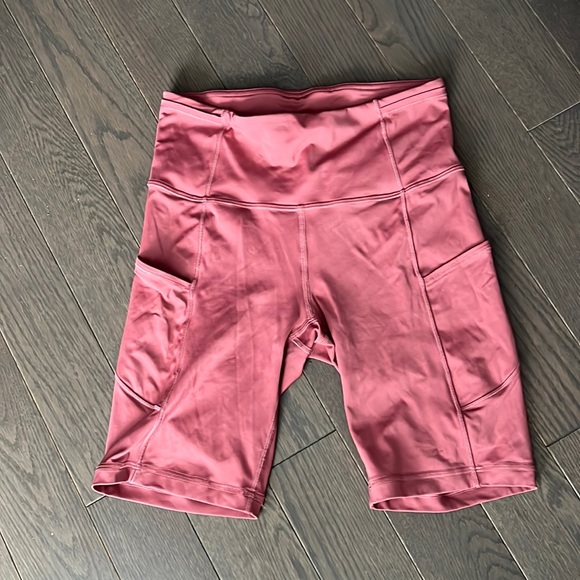 Fast and free 8” short with pockets - Picture 1 of 2
